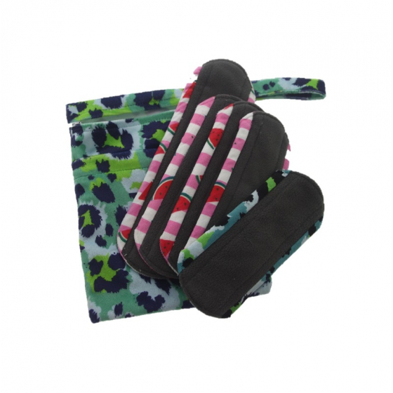 Kit de départ - serviettes hygiéniques lavables Minky - Pochette Léopard et serviettes aléatoires Kit de départ - serviettes hygiéniques lavables Minky - Pochette Léopard et serviettes aléatoires